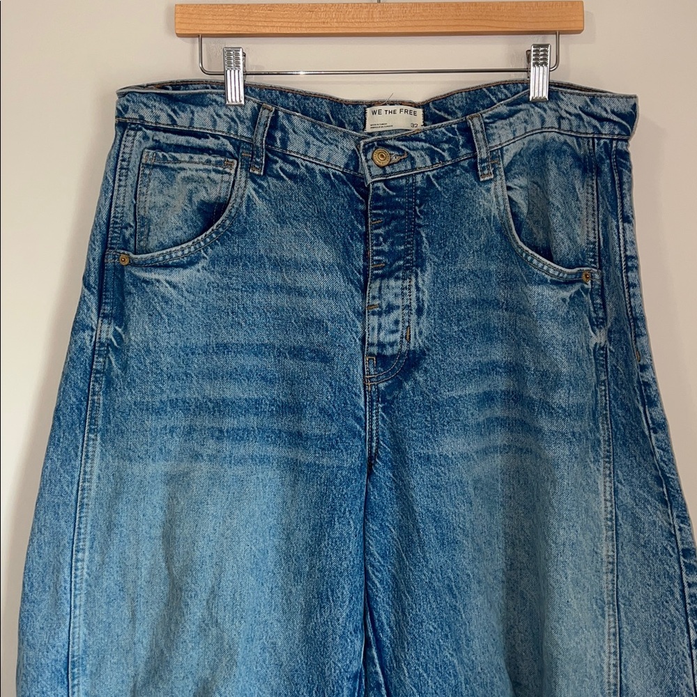 We The Free Good Luck Mid Rise Barrel Jeans Sz 32 - Picture 3 of 12